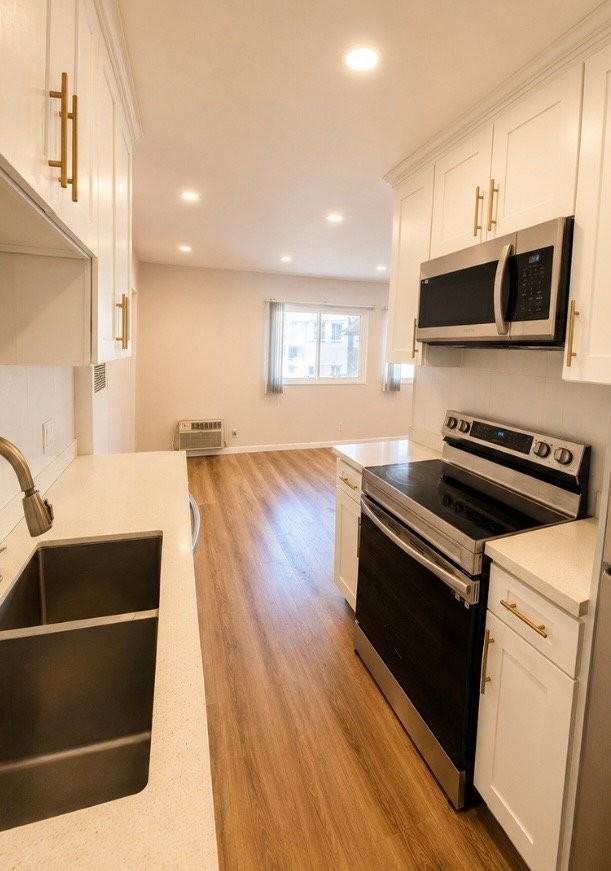 711 N Jackson St #5 - Photo 5 of 7