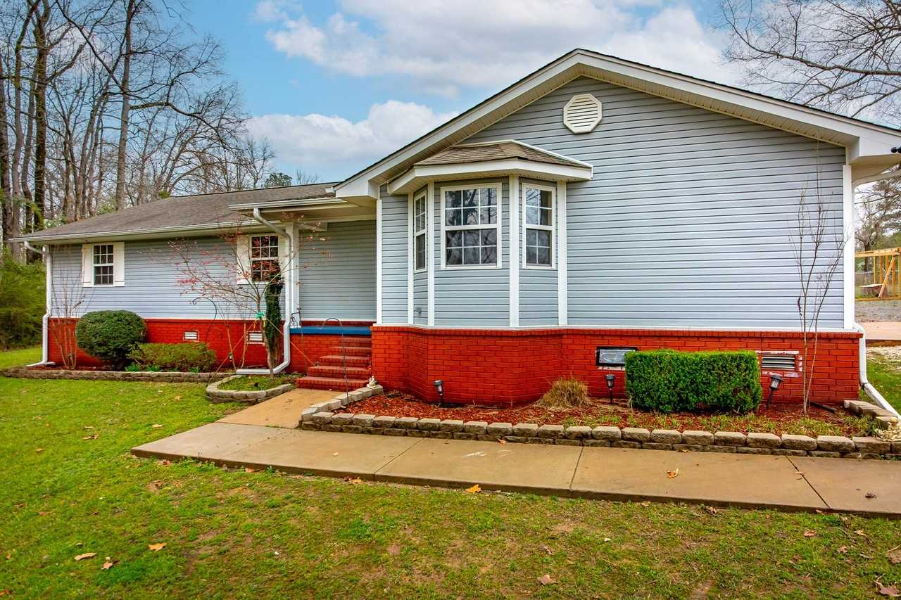 90 Highwayn - Photo 2 of 18