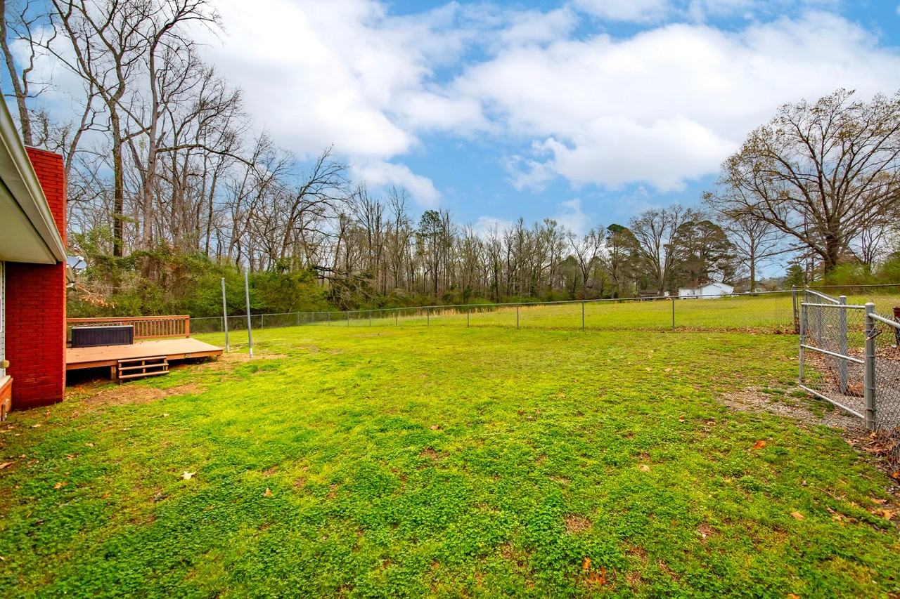 90 Highwayn - Photo 3 of 18