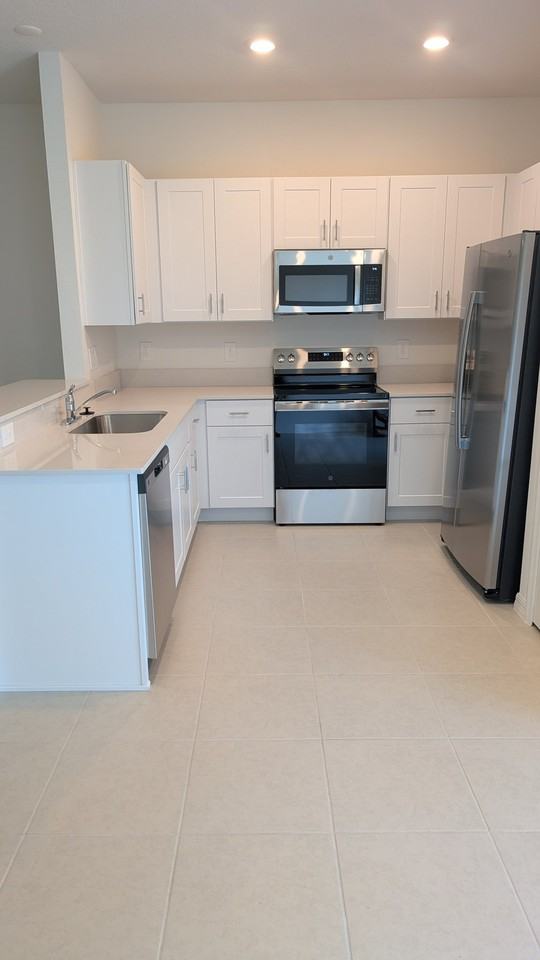 17247 Southern Haven Dr - Photo 2 of 14