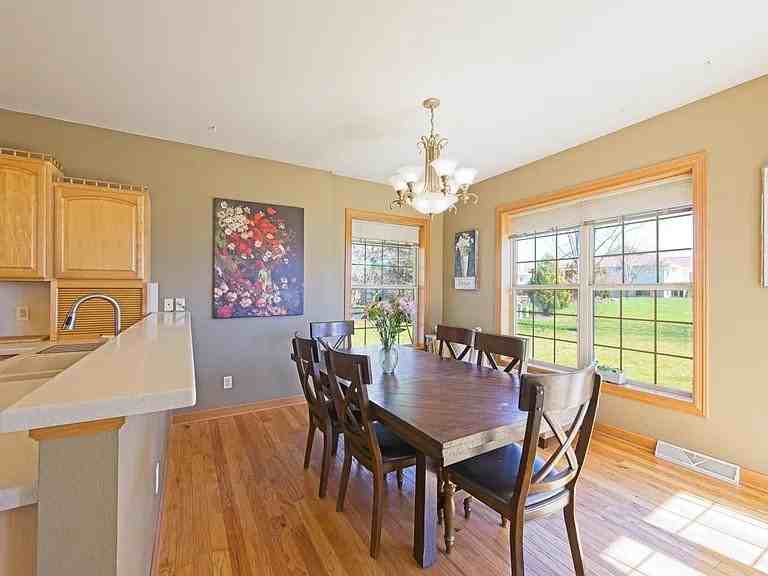 1805 Red Tail Dr - Photo 6 of 20