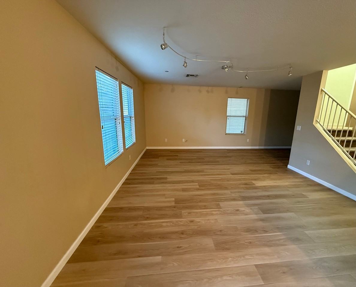 8452 N Avenida De La Vis - Photo 4 of 14