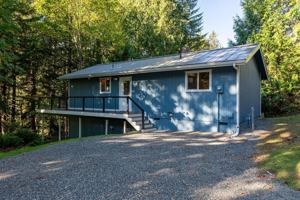 featured image of 136 Windward Dr