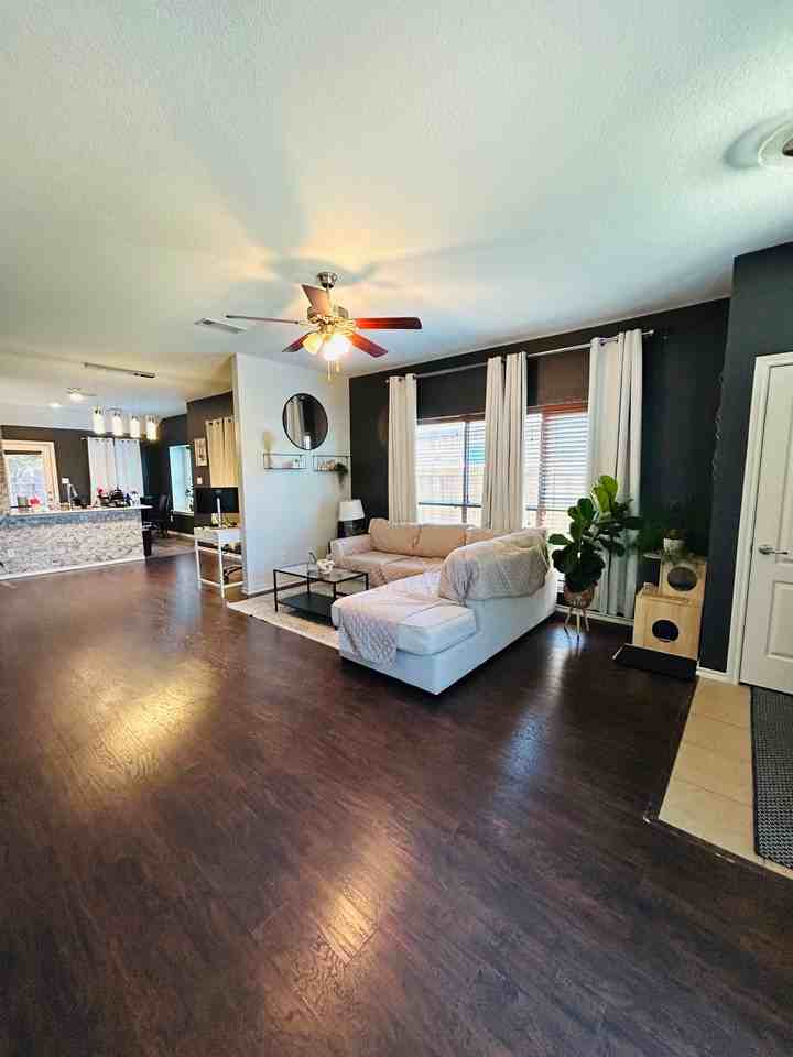 2835 Becki Dr - Photo 4 of 14