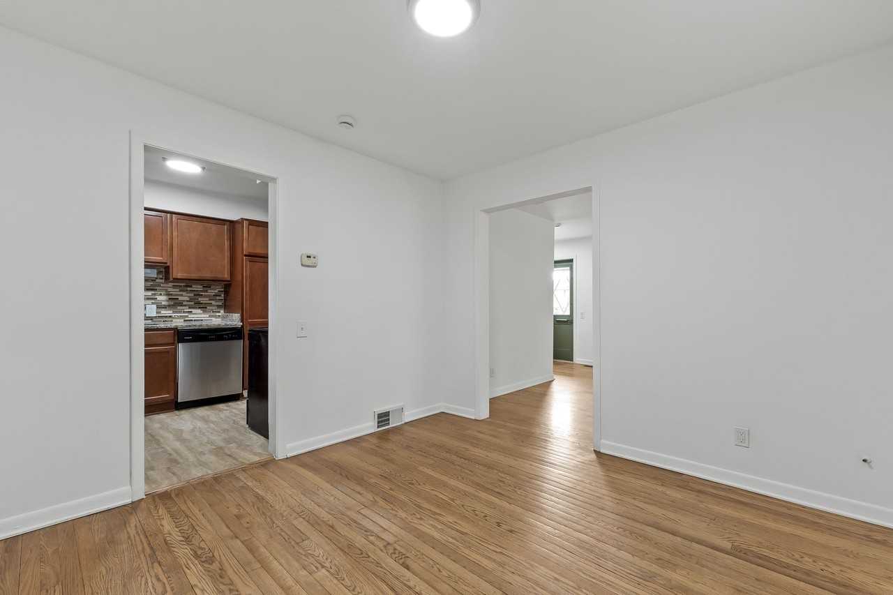 Putney Townhomes - Photo 7 of 23