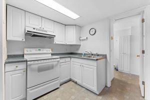 featured image of 137 S Walnut St #2