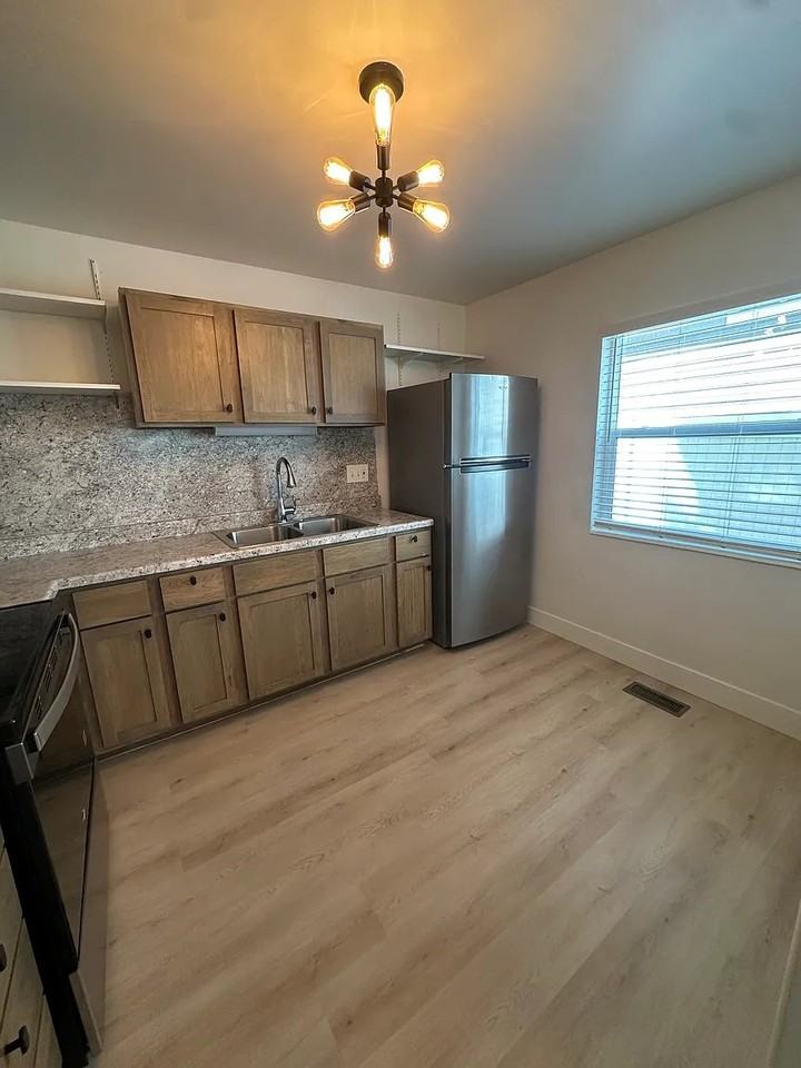 1012 S West Temple #1 - Photo 3 of 10