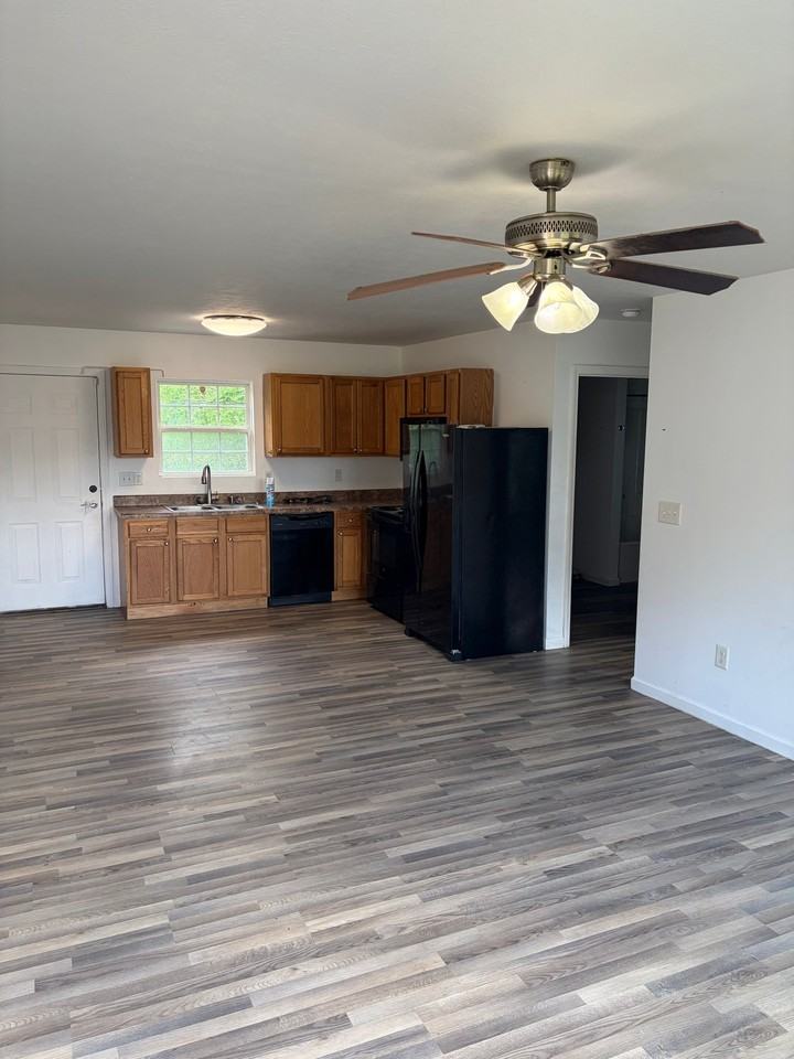 144 Faith Cir - Photo 3 of 11