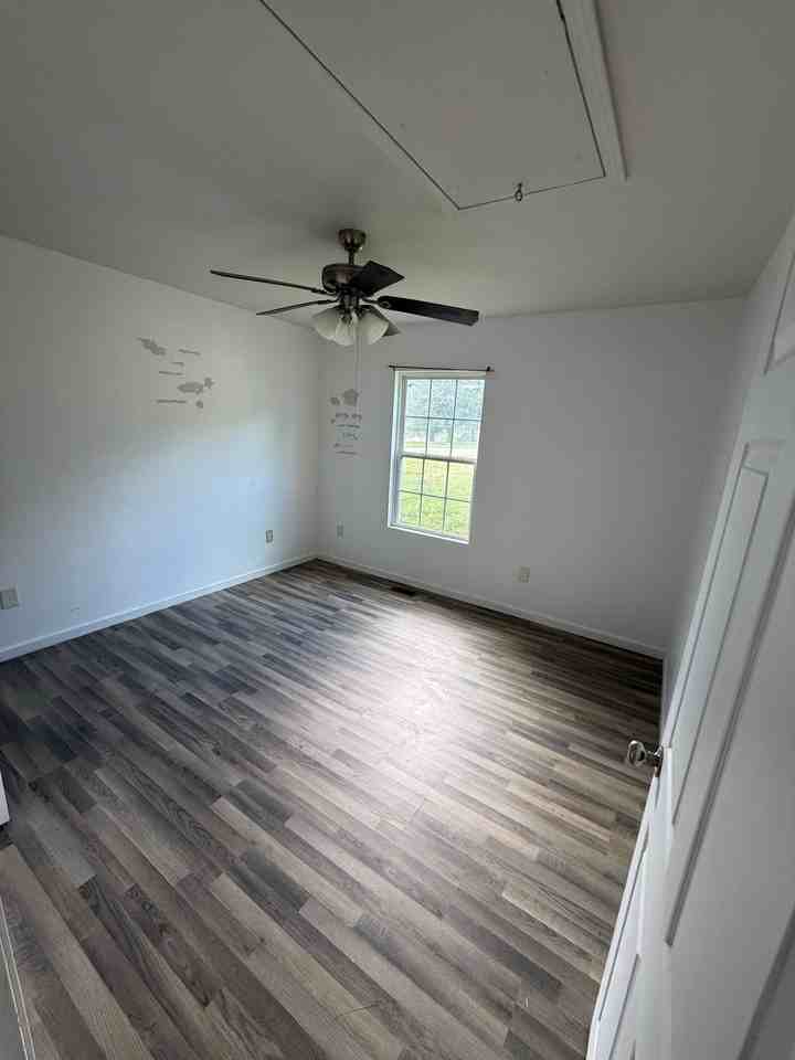 144 Faith Cir - Photo 4 of 11