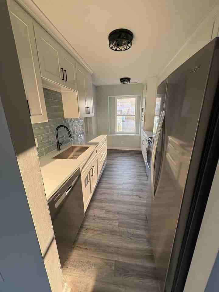 3675 Sylvan Ln - Photo 2 of 6