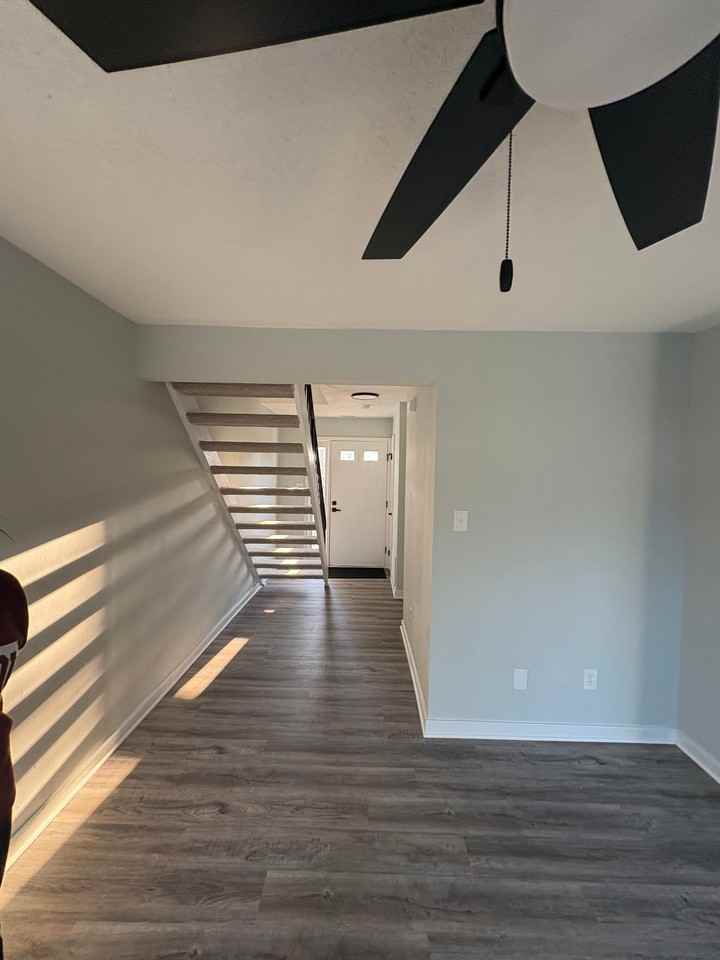 3675 Sylvan Ln - Photo 4 of 6