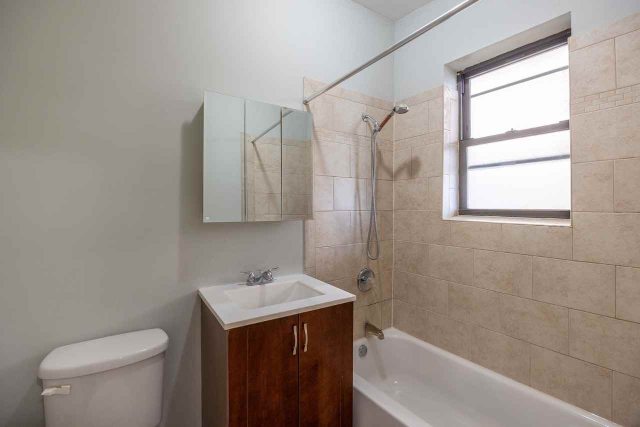 4415 N Wolcott Ave #B3 - Photo 5 of 6