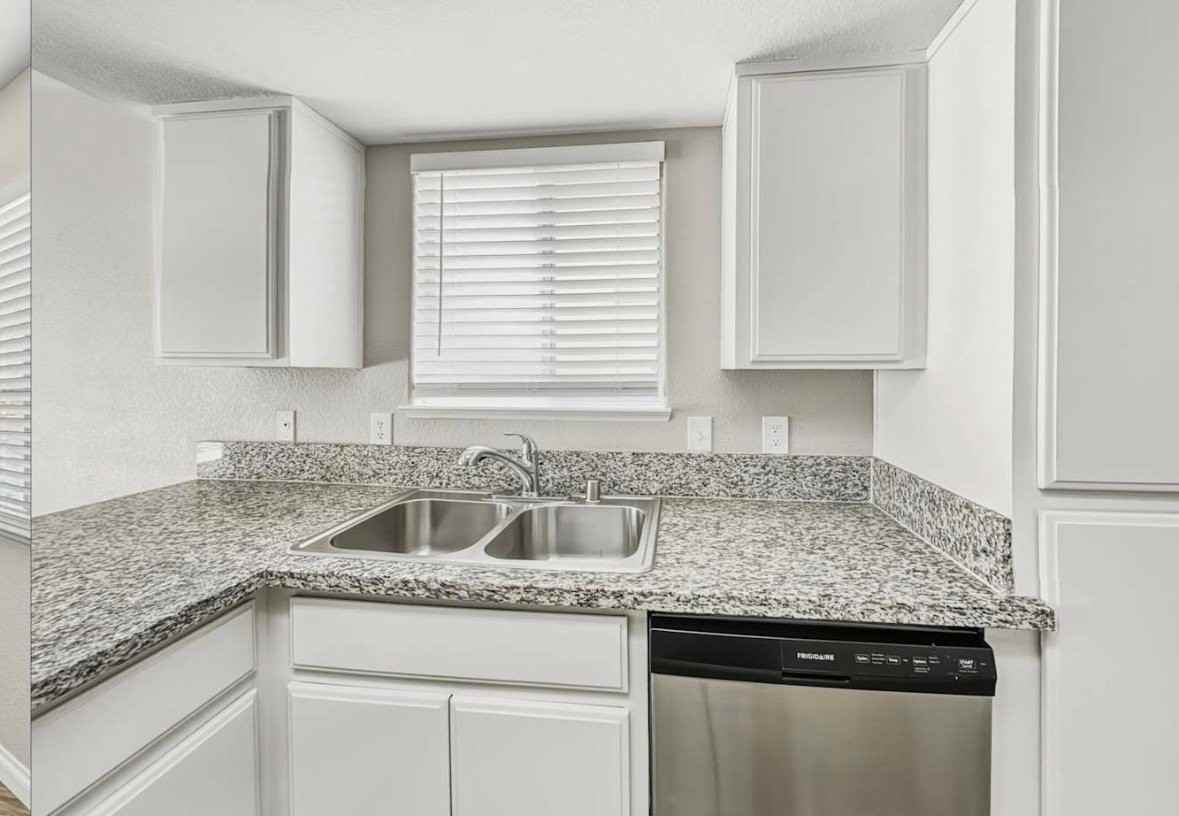 7506 Jockey Ave - Photo 4 of 10