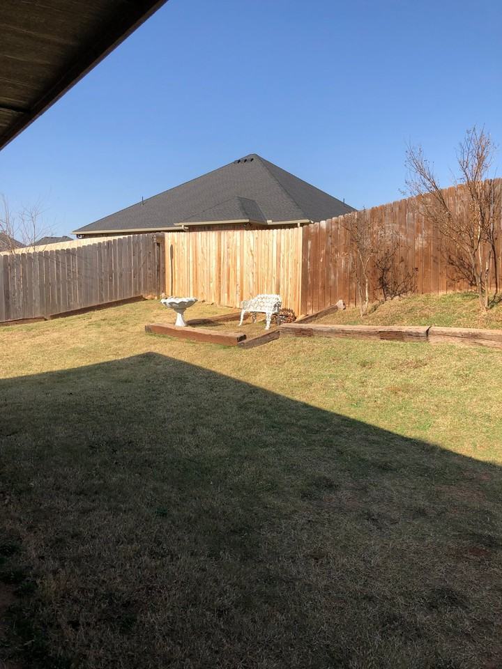 1308 Saddle Rock Dr - Photo 3 of 10