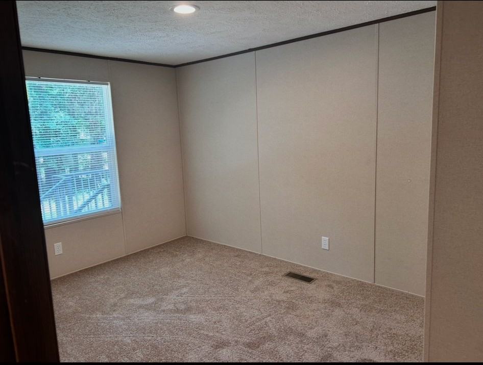 2642 Forbes Rd - Photo 5 of 9