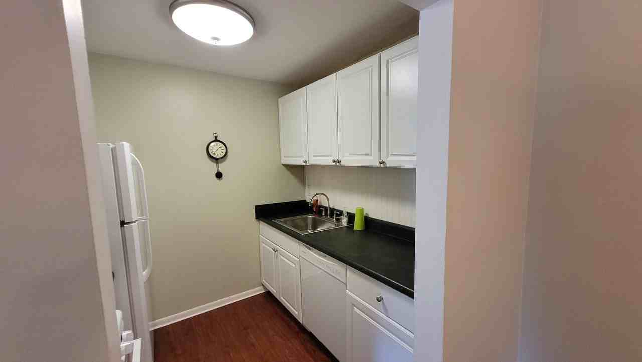580 Mesa Dr #201 - Photo 7 of 20