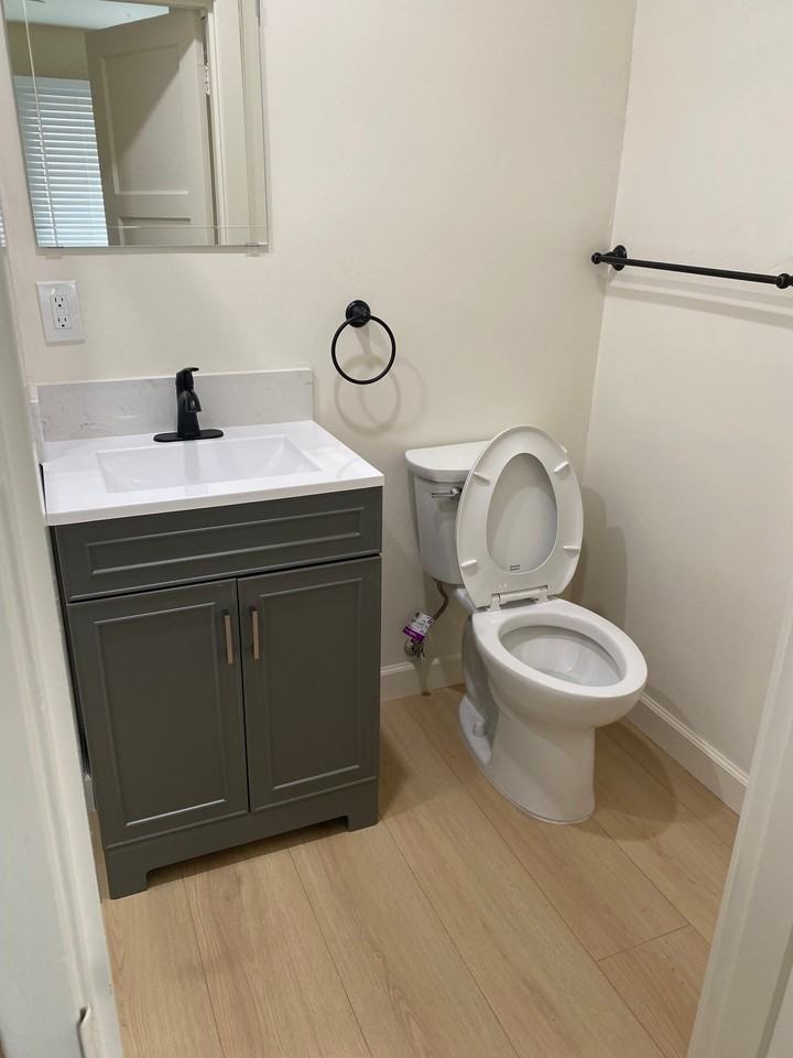 2480 Virginia St #4 - Photo 2 of 20
