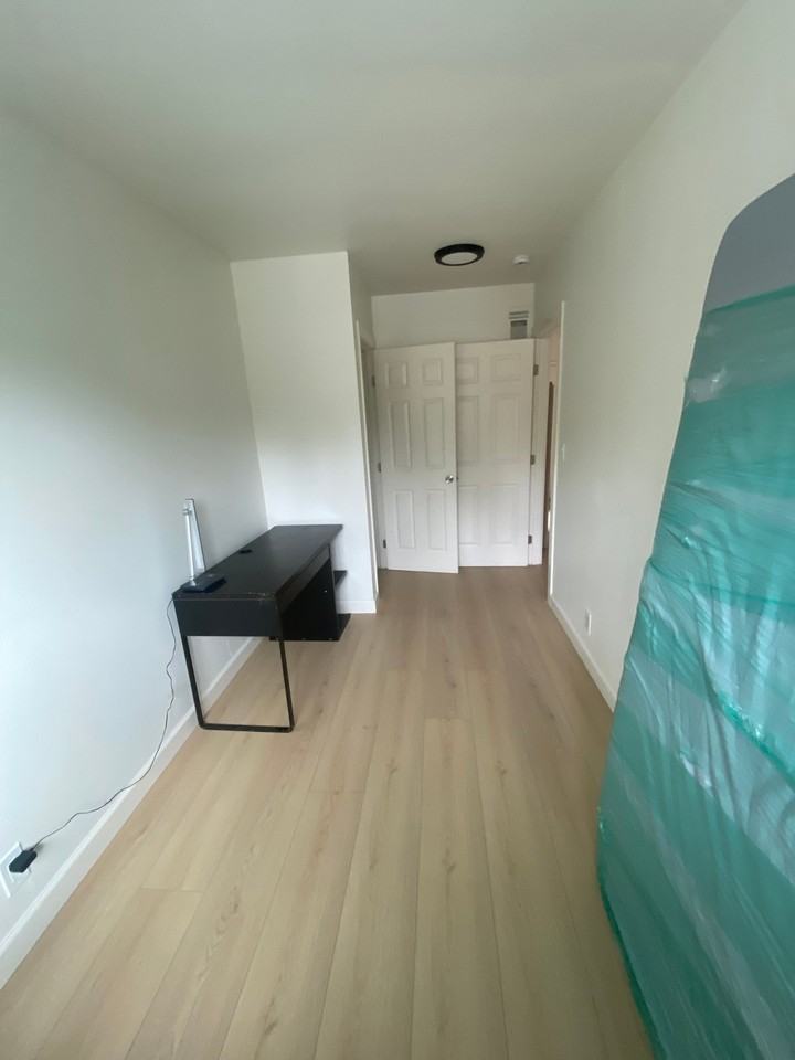 2480 Virginia St #4 - Photo 7 of 20