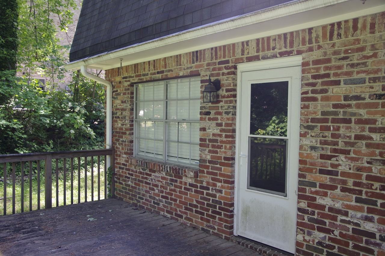 813 Linbard Ln - Photo 6 of 13
