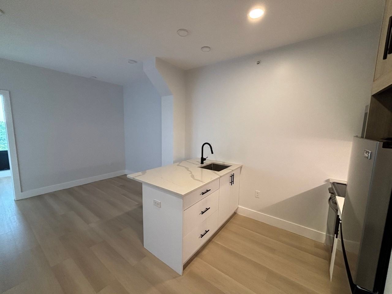 316 Forrest St - Photo 2 of 11