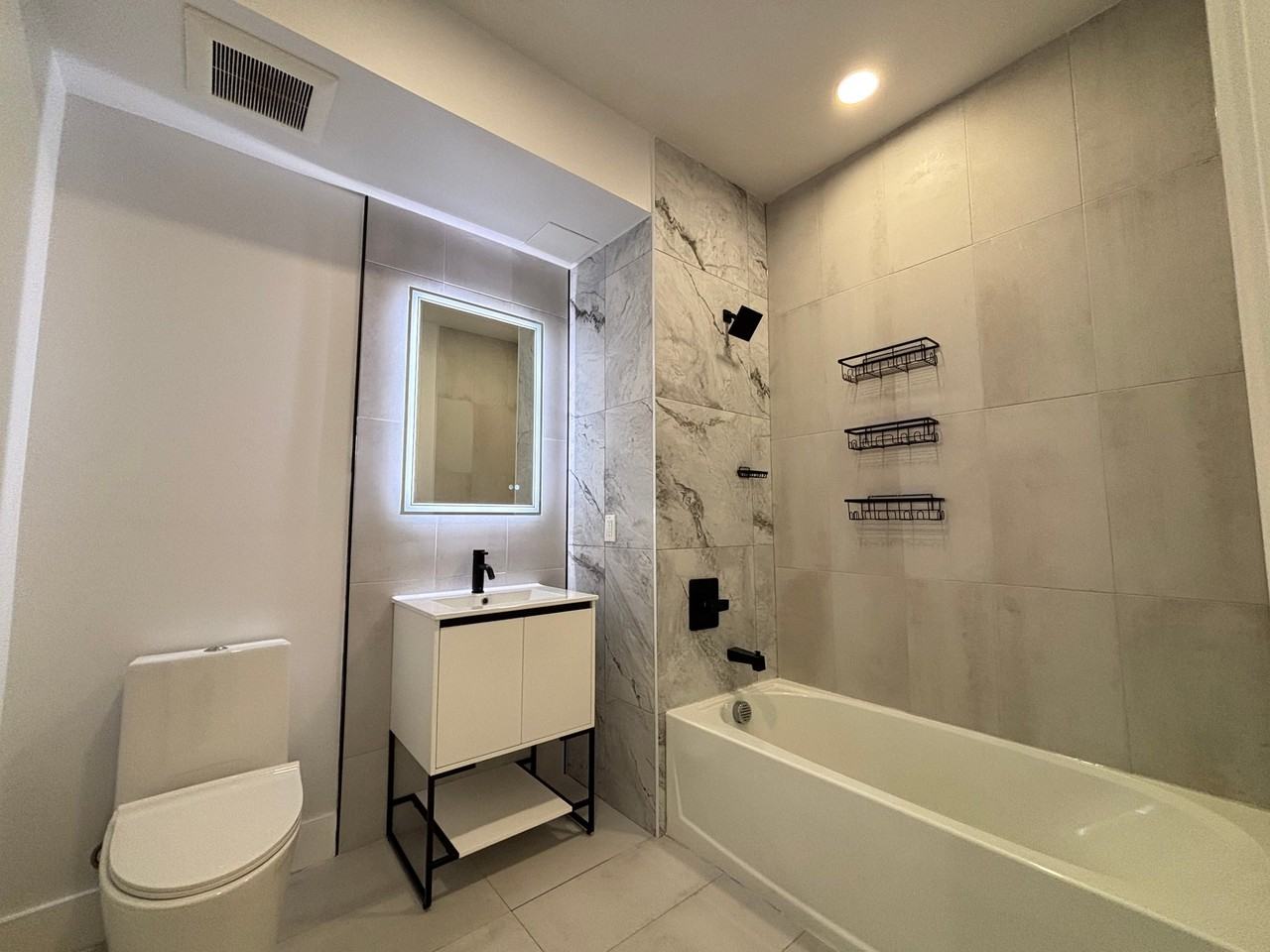 316 Forrest St - Photo 5 of 11