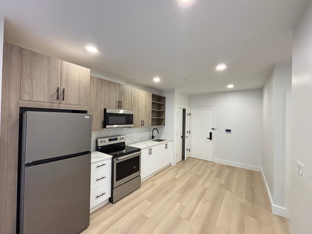 316 Forrest St - Photo 2 of 9