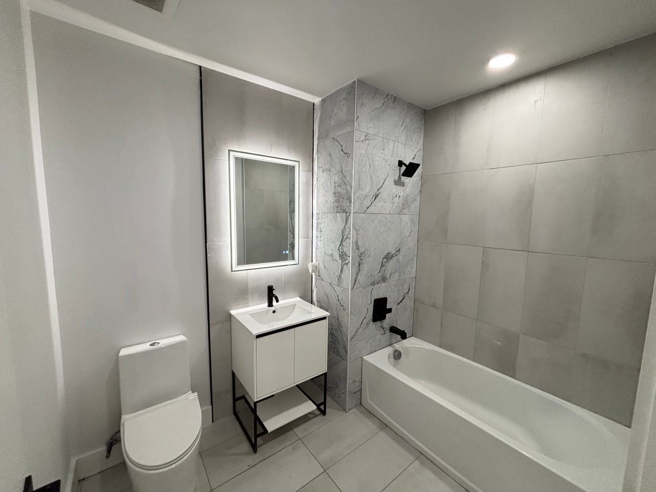 316 Forrest St - Photo 3 of 9