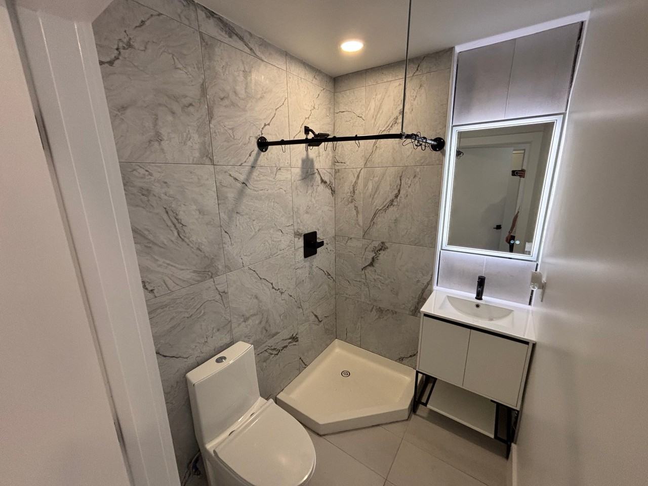 316 Forrest St - Photo 4 of 9