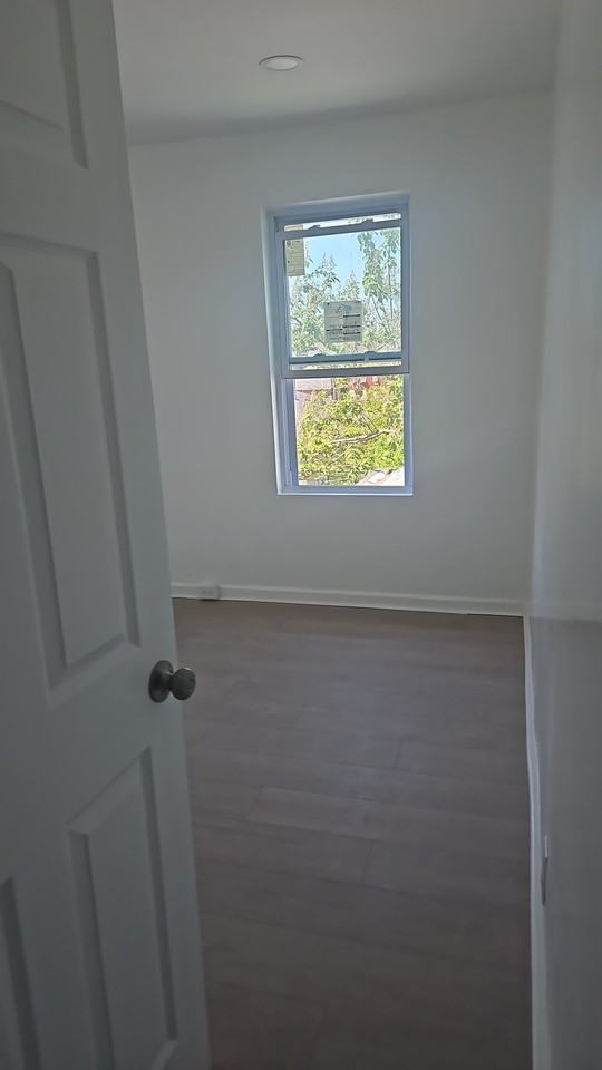 246 E Hanover St #1 - Photo 3 of 17