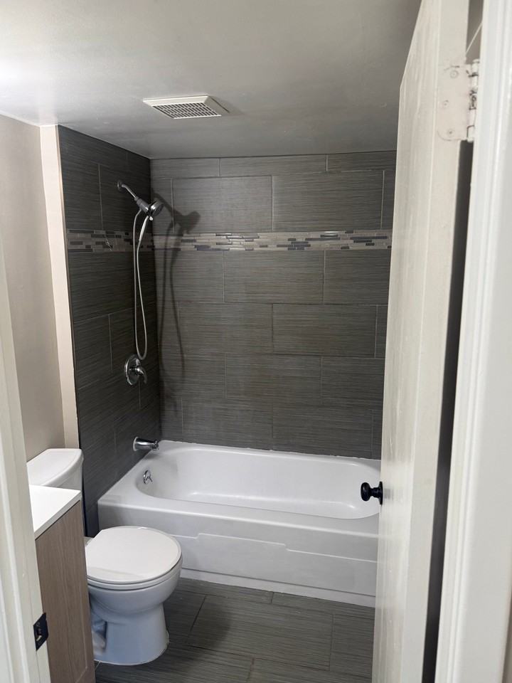 125S Clubhouse Dr Sw #7 - Photo 5 of 9