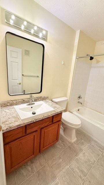 3044 Westminster Dr #309 - Photo 4 of 18