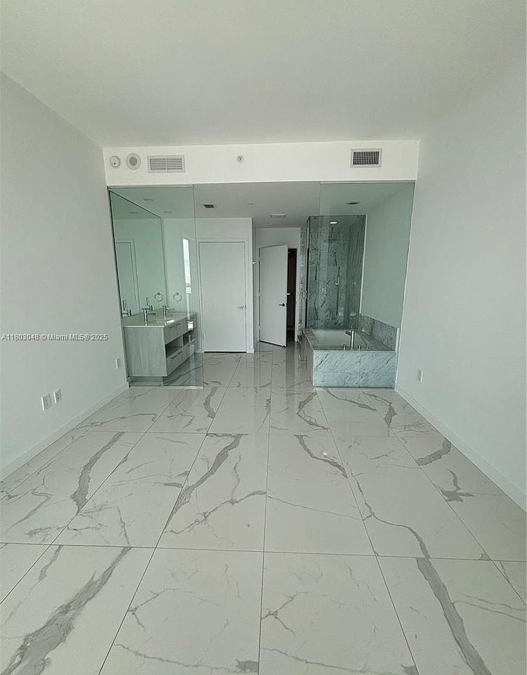 480 Ne #2703 - Photo 5 of 20