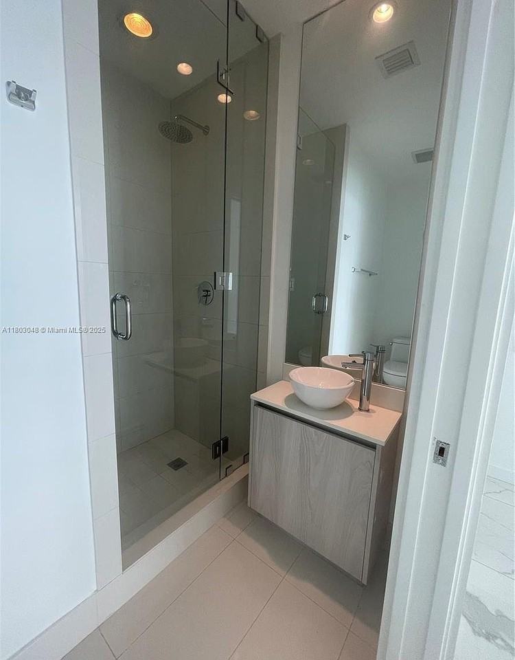 480 Ne #2703 - Photo 7 of 20
