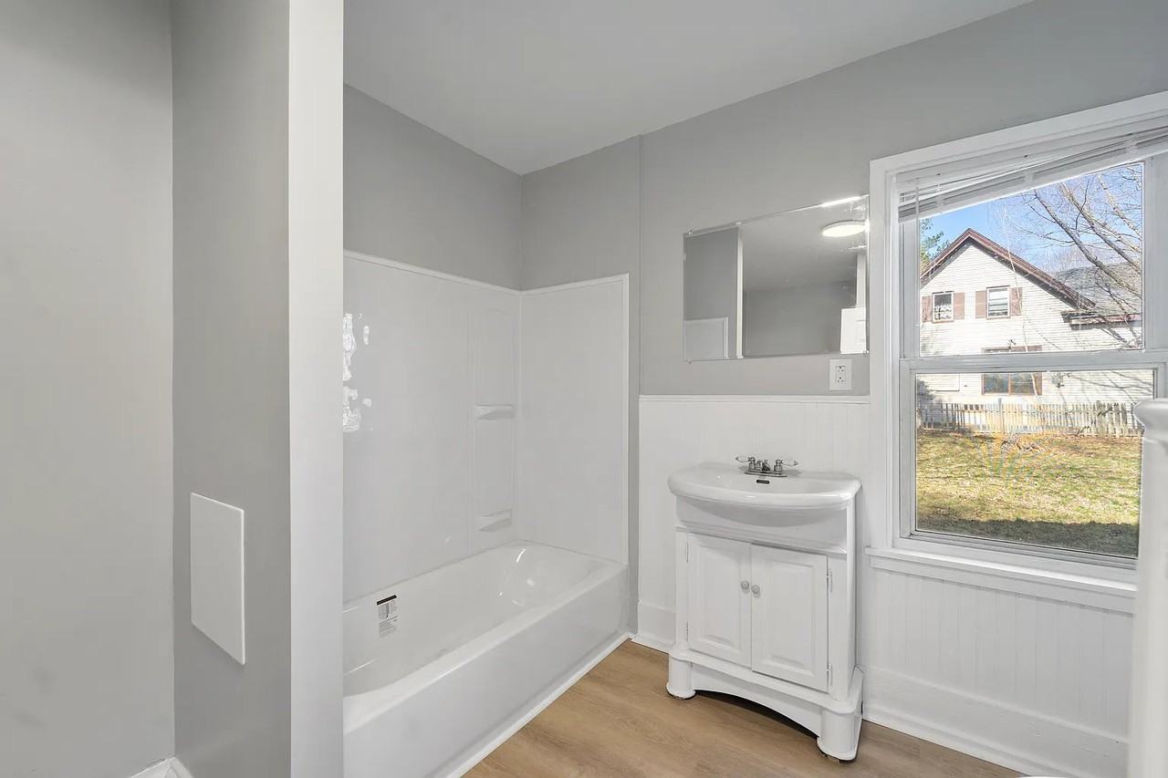 21 Union St - Photo 6 of 13