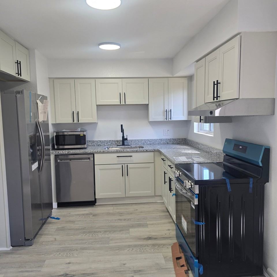 1203 Baskerville Ln - Photo 3 of 3