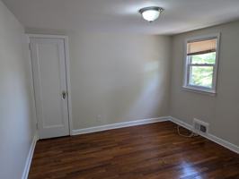 featured image of 2563 Hawthorne Ave #1