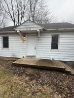 featured image of 1553 E Hickory St