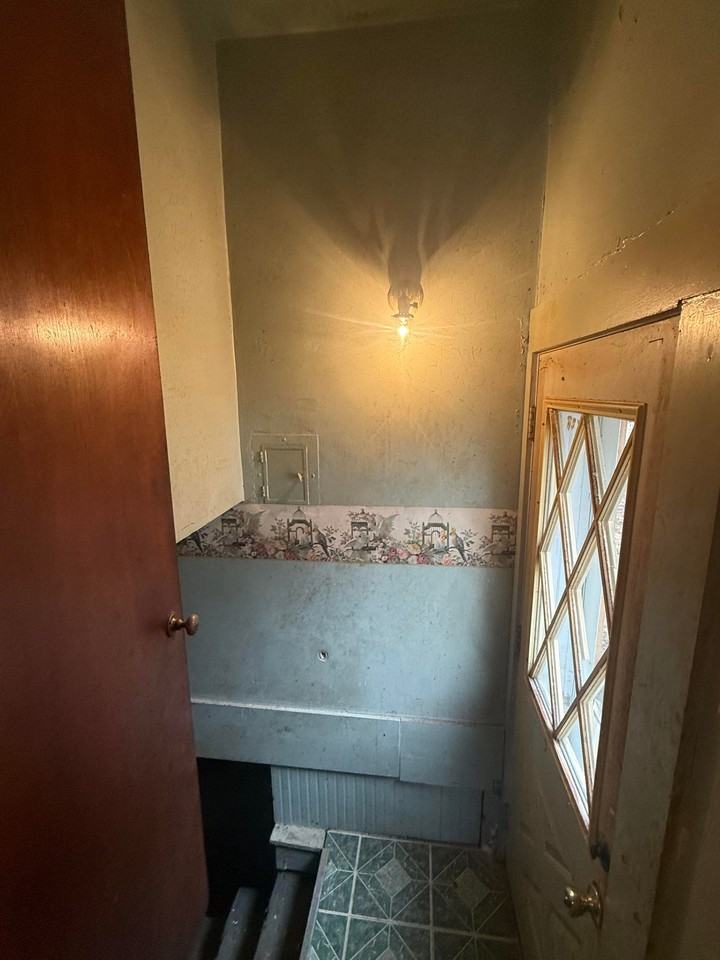1553 E Hickory St - Photo 3 of 19