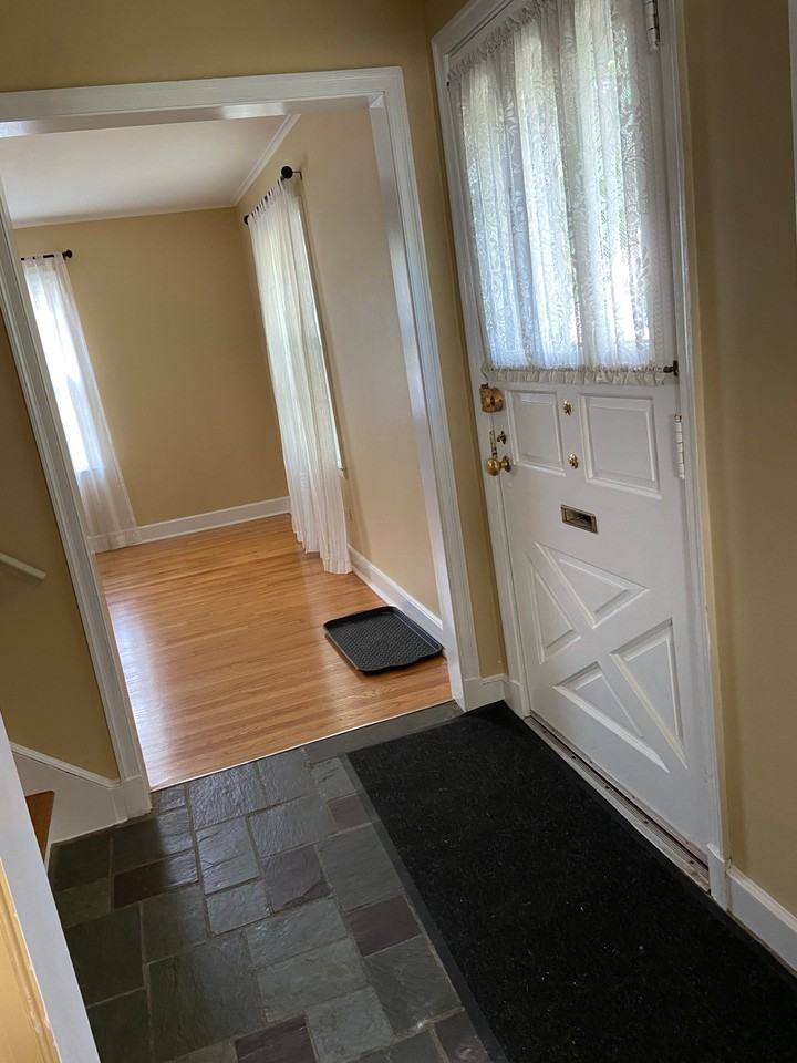517 Broad St - Photo 7 of 15