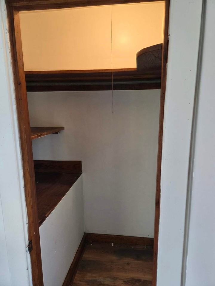 404 Walnut St #C - Photo 7 of 10