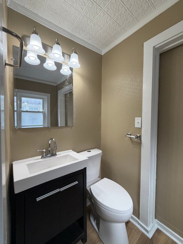 512 16th Ave - Photo 2 of 16
