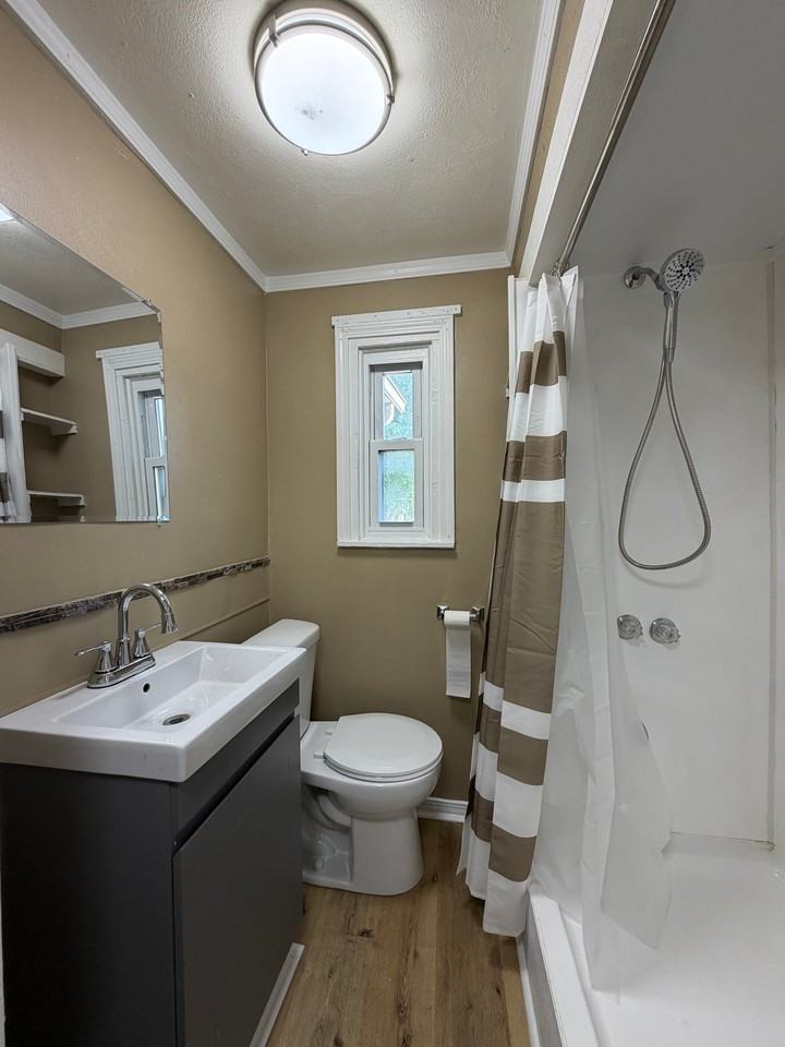 512 16th Ave - Photo 5 of 16