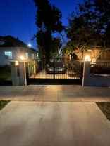 738 W 9th St - Photo 1 of 1