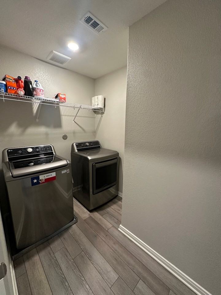 6525 Underwood Way - Photo 3 of 13