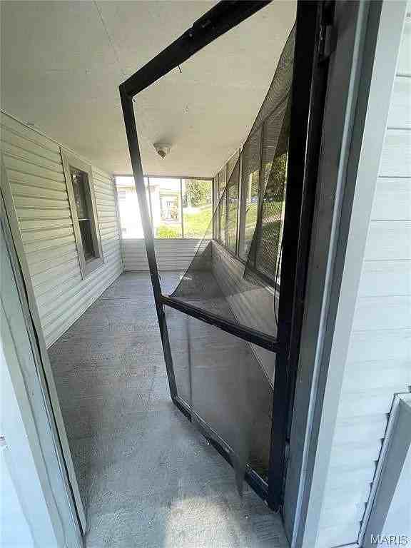 435 Adrian Dr - Photo 7 of 20