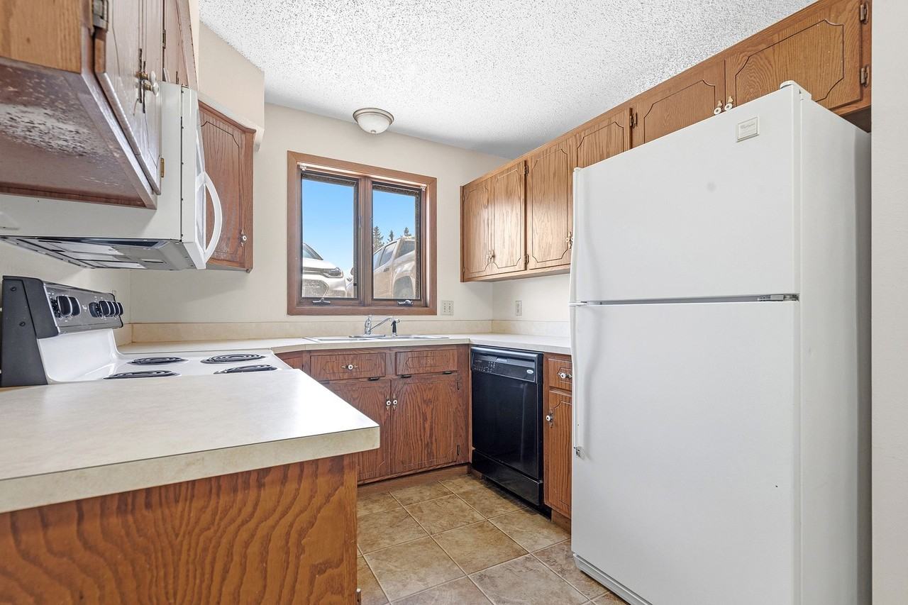 Westridge Apartments - Photo 4 of 46