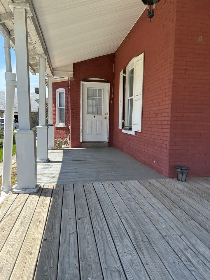 324 High St #A - Photo 2 of 11