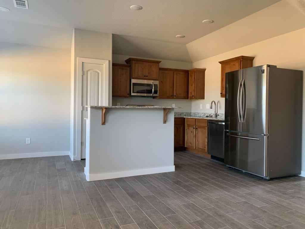 422 Red Robin St #422 - Photo 3 of 18