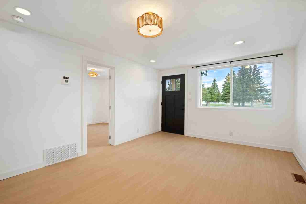 210 Monroe St #NA - Photo 4 of 25
