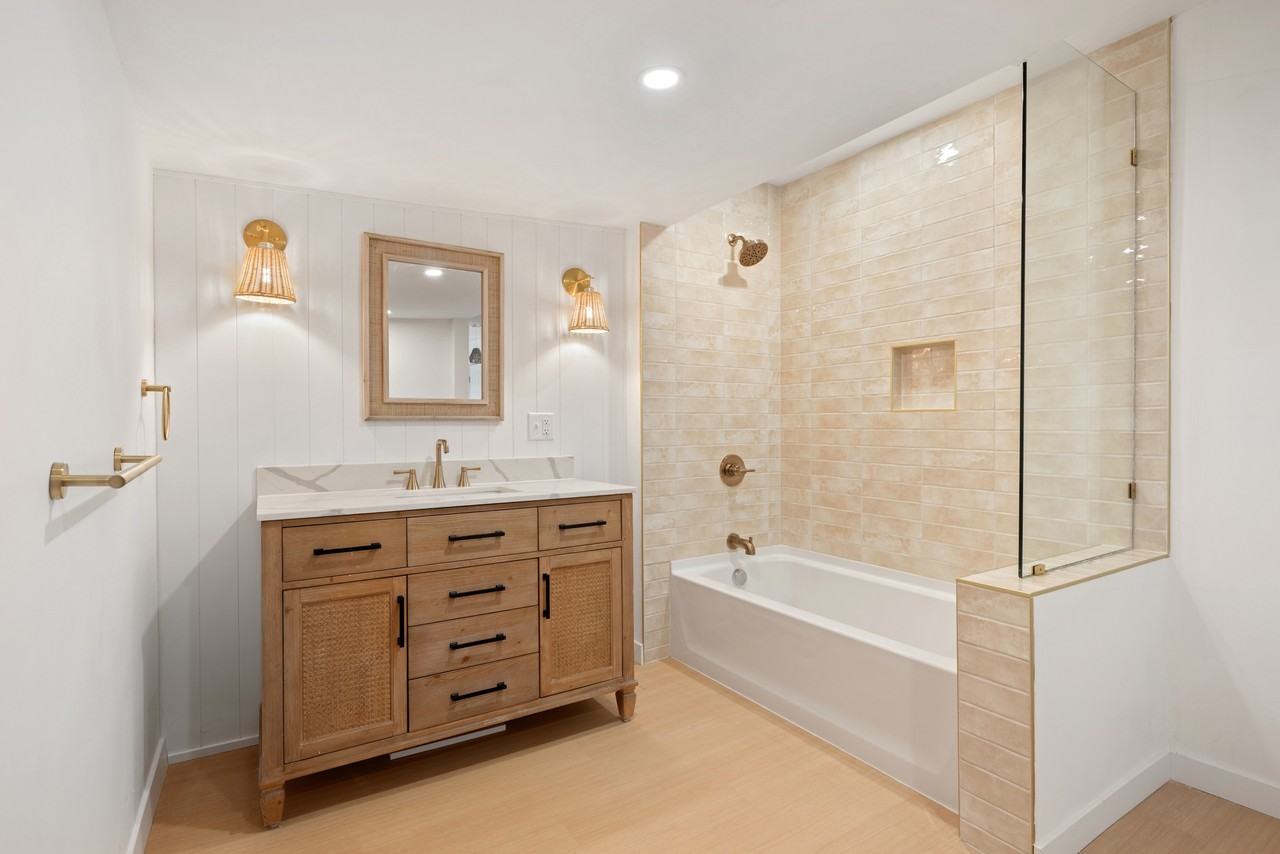 210 Monroe St #NA - Photo 6 of 25